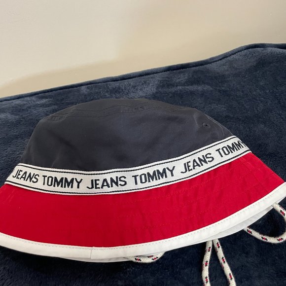 NEW Tommy Jeans bucket hat - one size - Picture 2 of 3